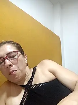 mademonsexy online show from April 17, 2026, 2:14 am