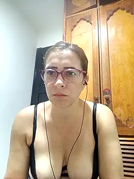 mademonsexy online show from April 18, 2026, 3:21 am