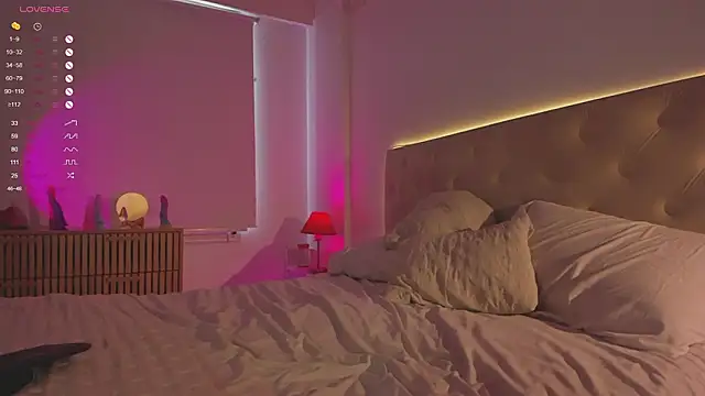 Snapshot of alaskavenom_ chatting on February 24, 2026, 2:04 pm alaskavenom online show from February 24, 2026, 2:04 pm