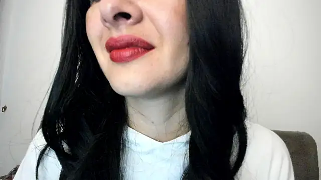 Snapshot of queen_fetish chatting on December 4, 2024, 10:46 am queen fetish online show from December 4, 2024, 10:46 am