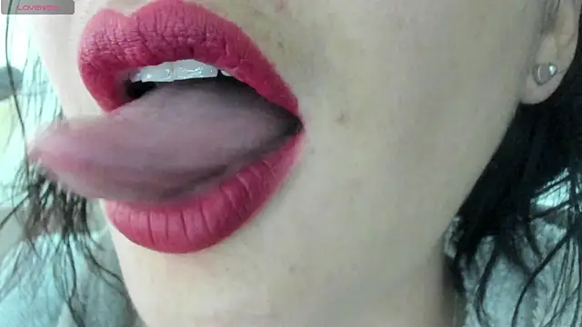 Snapshot of queen_fetish chatting on March 4, 2025, 8:27 pm queen fetish online show from March 4, 2025, 8:27 pm
