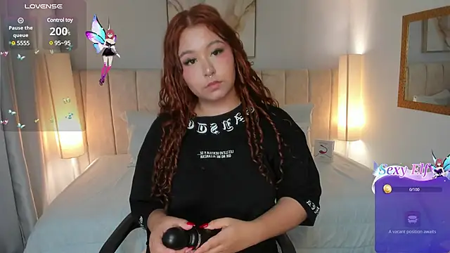 Atenea cuteee online show from February 26, 2025, 2:15 am