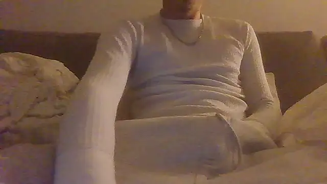 Snapshot of dominateurHot chatting on December 23, 2025, 12:30 am dominateurHot online show from December 23, 2025, 12:30 am