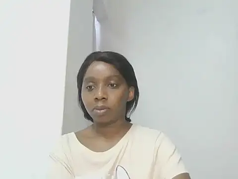 Sexxybella27 online show from October 6, 2025, 5:32 pm