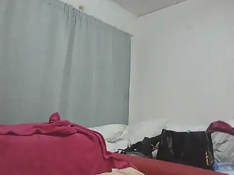 Sexxybella27 online show from February 11, 2026, 6:46 pm