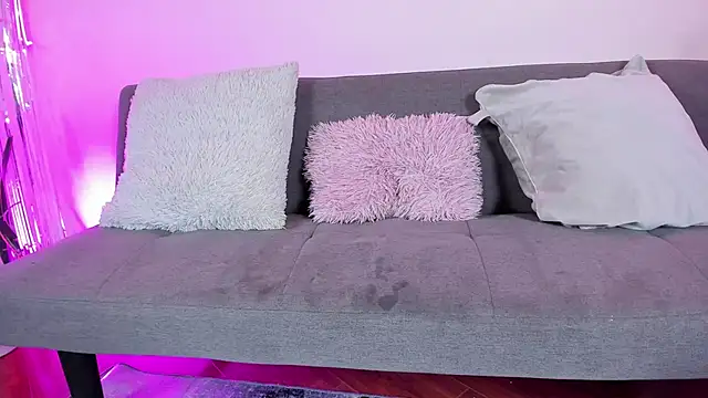 artmiaa online show from February 15, 2025, 3:06 pm