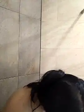 Snapshot of Charlotte_cutee18 chatting on October 27, 2025, 5:06 pm Charlotte cutee18 online show from October 27, 2025, 5:06 pm