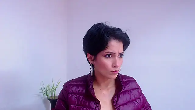 Hannaaaa   online show from December 18, 2024, 4:28 pm