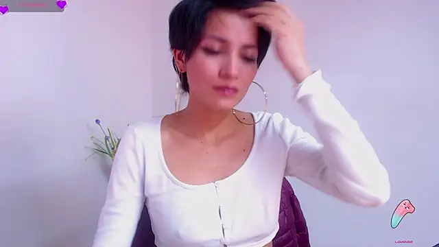 Hannaaaa   online show from January 21, 2025, 7:39 pm