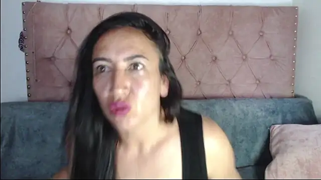 Snapshot of missbella1 chatting on October 16, 2025, 8:54 pm missbella1 online show from October 16, 2025, 8:54 pm