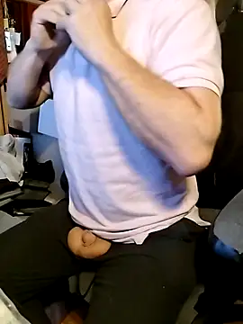 Tigerhill2023 online show from September 17, 2025, 7:04 pm