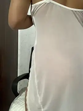 -Meomeo- online show from November 30, 2025, 3:38 pm