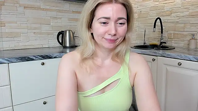 amanda   grey online show from March 10, 2026, 1:49 pm