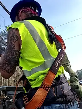 Snapshot of cdressupdiva chatting on January 8, 2026, 2:41 pm cdressupdiva online show from January 8, 2026, 2:41 pm