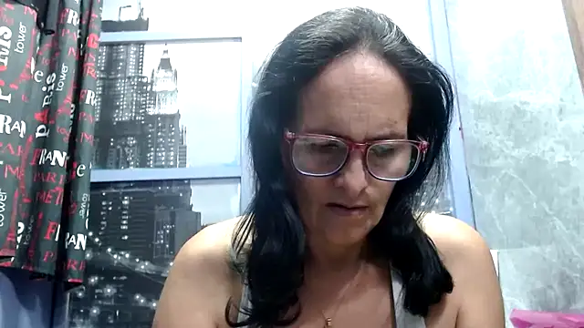 Nastylatinaxxx online show from March 6, 2025, 10:47 pm