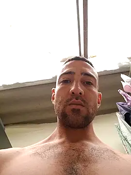 sebasxx97 online show from April 4, 2026, 3:42 pm