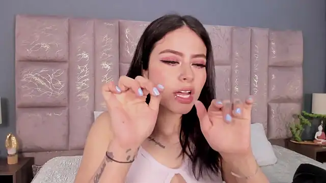 Snapshot of AnnieNasty chatting on October 19, 2025, 11:44 am AnnieNasty online show from October 19, 2025, 11:44 am