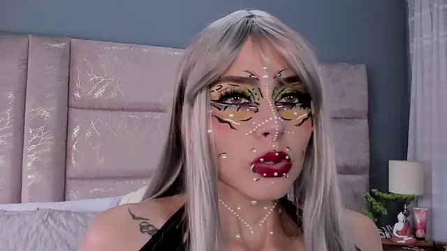 Snapshot of AnnieNasty chatting on October 25, 2025, 2:13 pm AnnieNasty online show from October 25, 2025, 2:13 pm