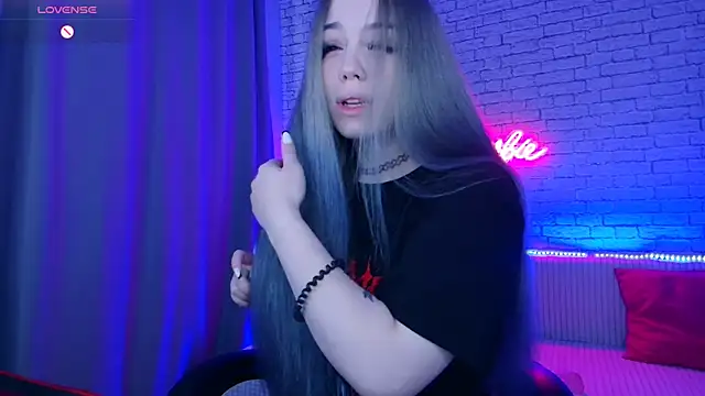 -Stacyy- online show from December 18, 2024, 8:09 am