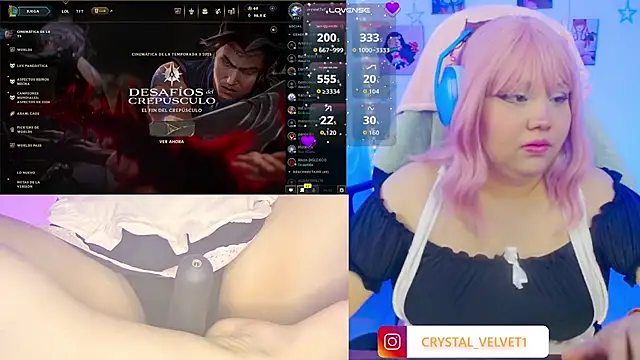 crystal7u7 online show from November 7, 2025, 9:37 pm