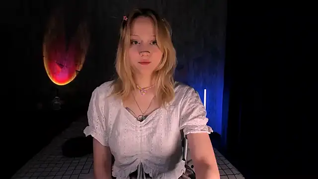 MariaMango online show from February 13, 2025, 11:15 pm