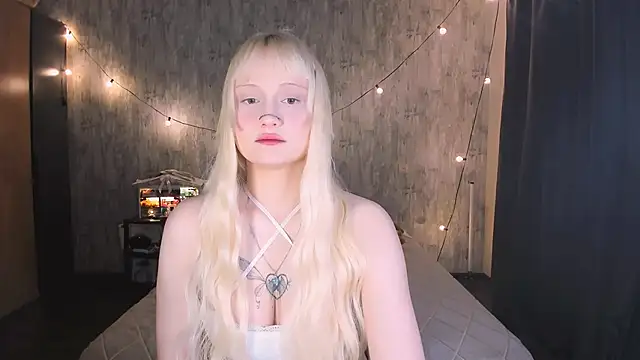 MariaMango online show from November 30, 2025, 11:53 pm