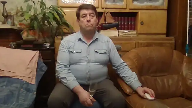 sympatrique online show from February 11, 2025, 6:11 pm