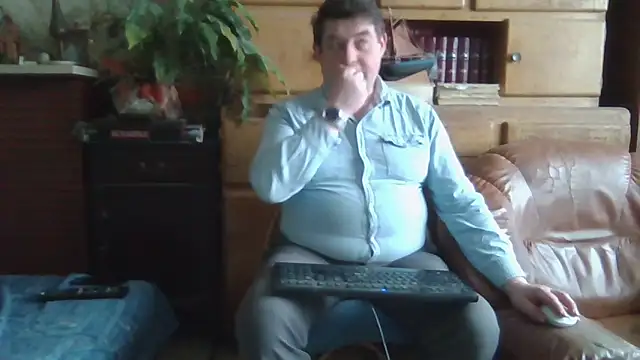 sympatrique online show from February 12, 2025, 12:22 pm