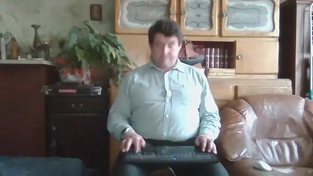 sympatrique online show from March 19, 2025, 5:28 pm