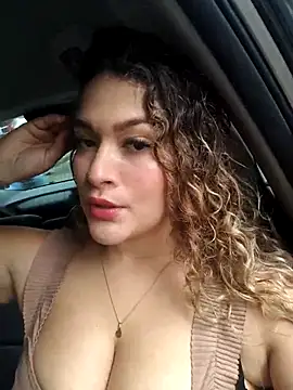 Sara smiiith211 online show from December 1, 2025, 7:19 pm