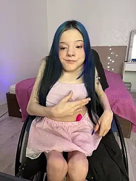 MiniSophiaa online show from February 9, 2026, 9:24 am