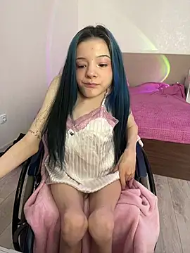 MiniSophiaa online show from March 29, 2026, 8:14 am