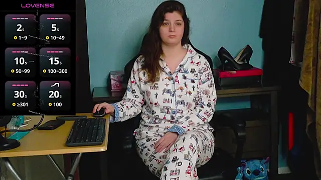 TreeJeanne online show from November 21, 2025, 2:43 am