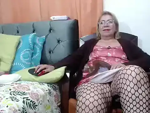 VivianamMilf online show from December 15, 2024, 9:20 pm
