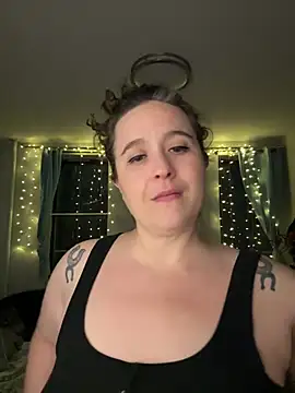 Snapshot of sylviahhh chatting on January 31, 2025, 3:20 am sylviahhh online show from January 31, 2025, 3:20 am