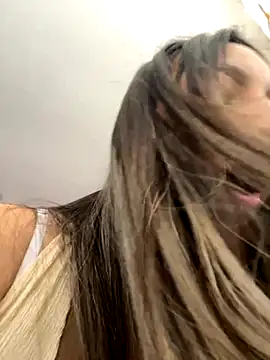  Emma Valka online show from December 3, 2025, 3:54 pm