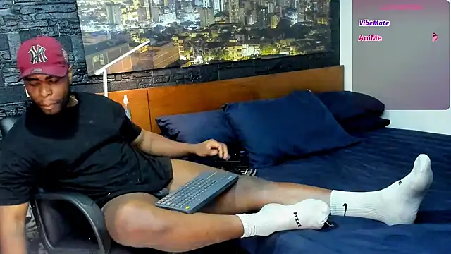 thomas santtos1 online show from February 24, 2025, 11:41 pm