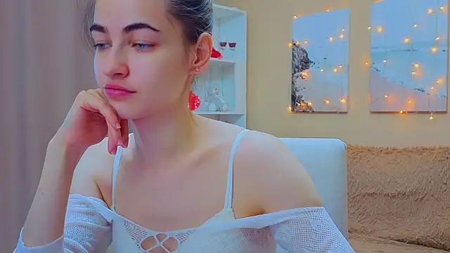 AstoriyaNight online show from March 19, 2026, 5:00 am