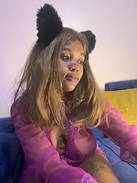 Cherrytowild online show from October 27, 2025, 8:24 pm