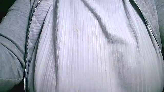 Snapshot of Bustypillows chatting on November 27, 2025, 5:48 pm Bustypillows online show from November 27, 2025, 5:48 pm