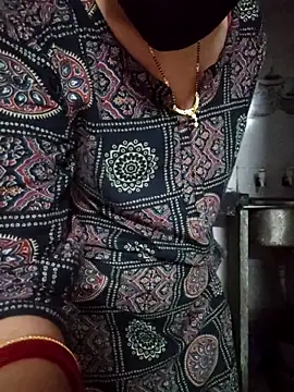 Snapshot of Aaradhya chatting on February 20, 2026, 1:02 am Aaradhya online show from February 20, 2026, 1:02 am