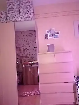 Snapshot of Tinuus chatting on November 27, 2025, 2:24 am Tinuus online show from November 27, 2025, 2:24 am