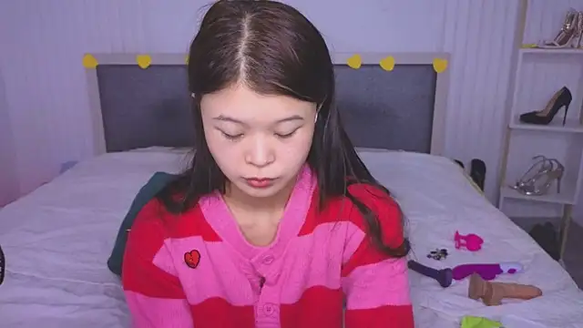 Tina Kim  online show from February 6, 2025, 10:48 am