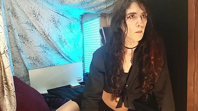 DiiVampy online show from December 14, 2025, 9:30 pm