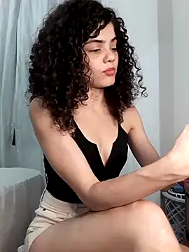 Snapshot of izumikarol chatting on February 12, 2025, 5:26 am izumikarol online show from February 12, 2025, 5:26 am