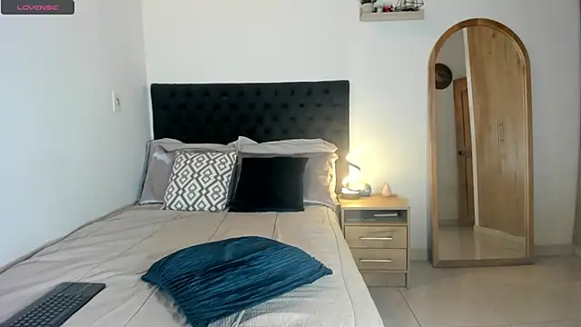 samanth bell online show from November 7, 2025, 2:55 am