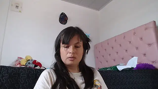 Snapshot of Aliciaheart chatting on November 11, 2025, 7:36 pm Aliciaheart online show from November 11, 2025, 7:36 pm