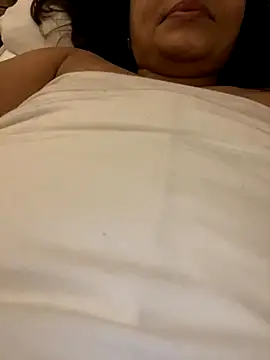 winterforu online show from November 25, 2025, 9:09 am