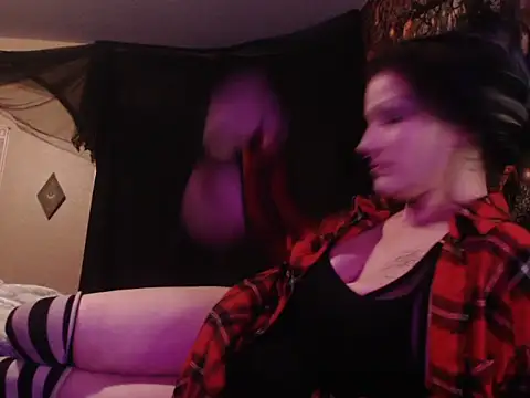 HighCityHoney online show from October 17, 2025, 10:51 am