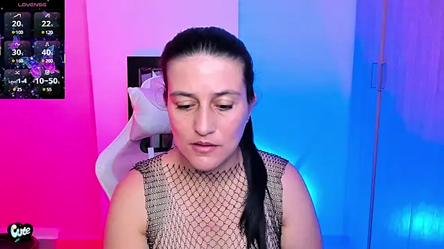 Saskyaa online show from March 17, 2025, 3:29 pm